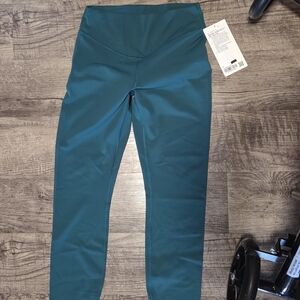 Lululemon Size 8 NWT Teal High-Waisted Leggings